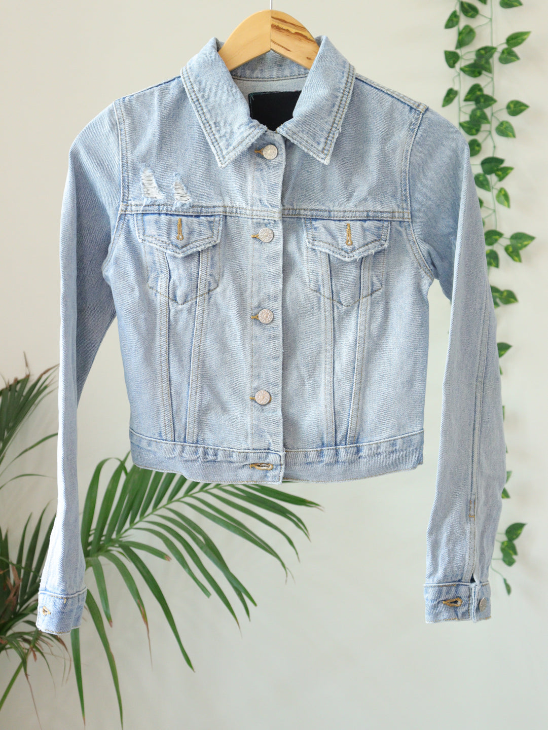 Light ripped Denim Jacket - 32"