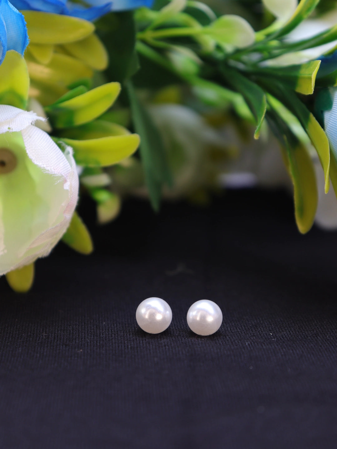 Pearl Stud Earings
