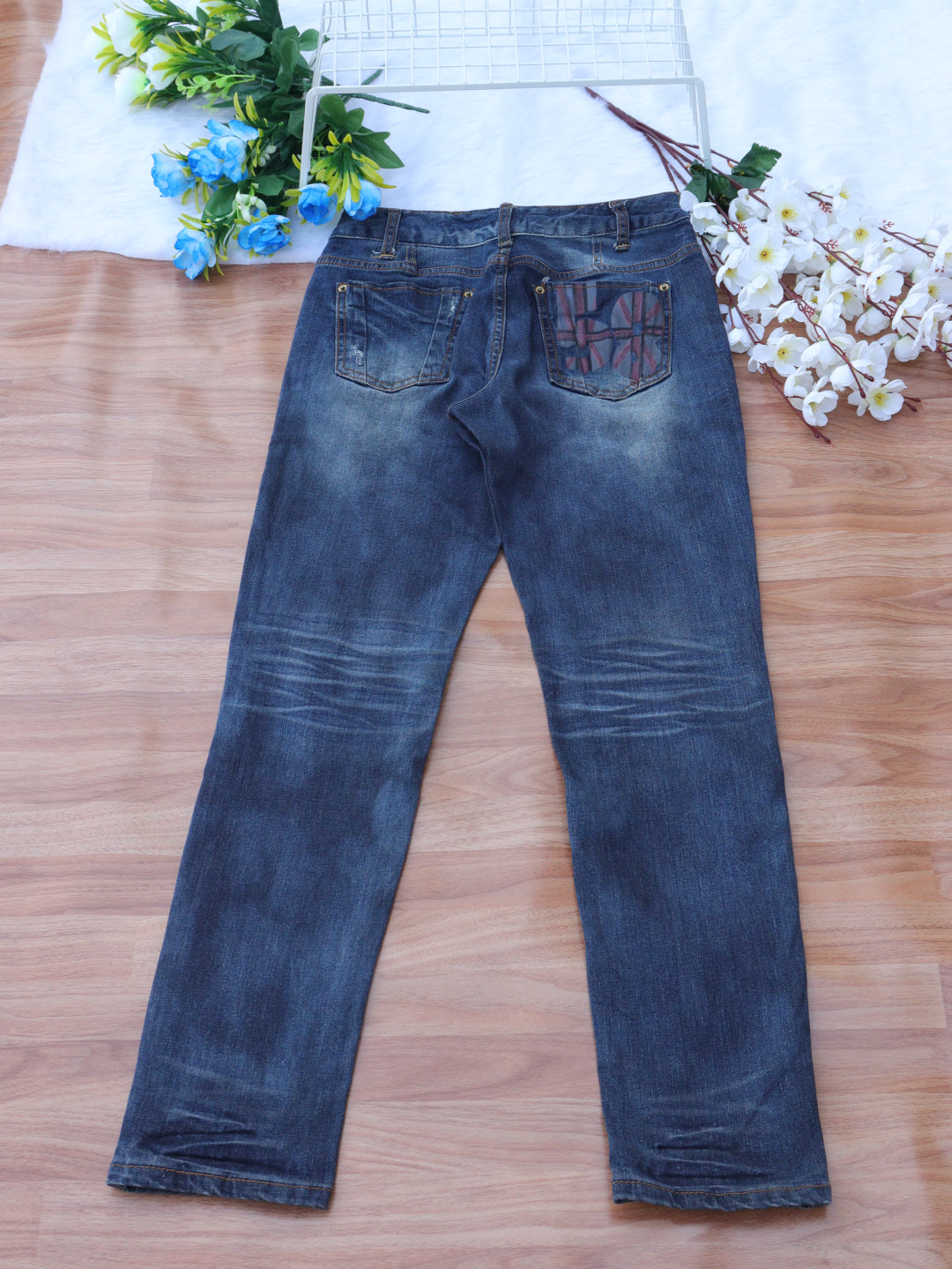 Ripped Shaded Jeans - 26"