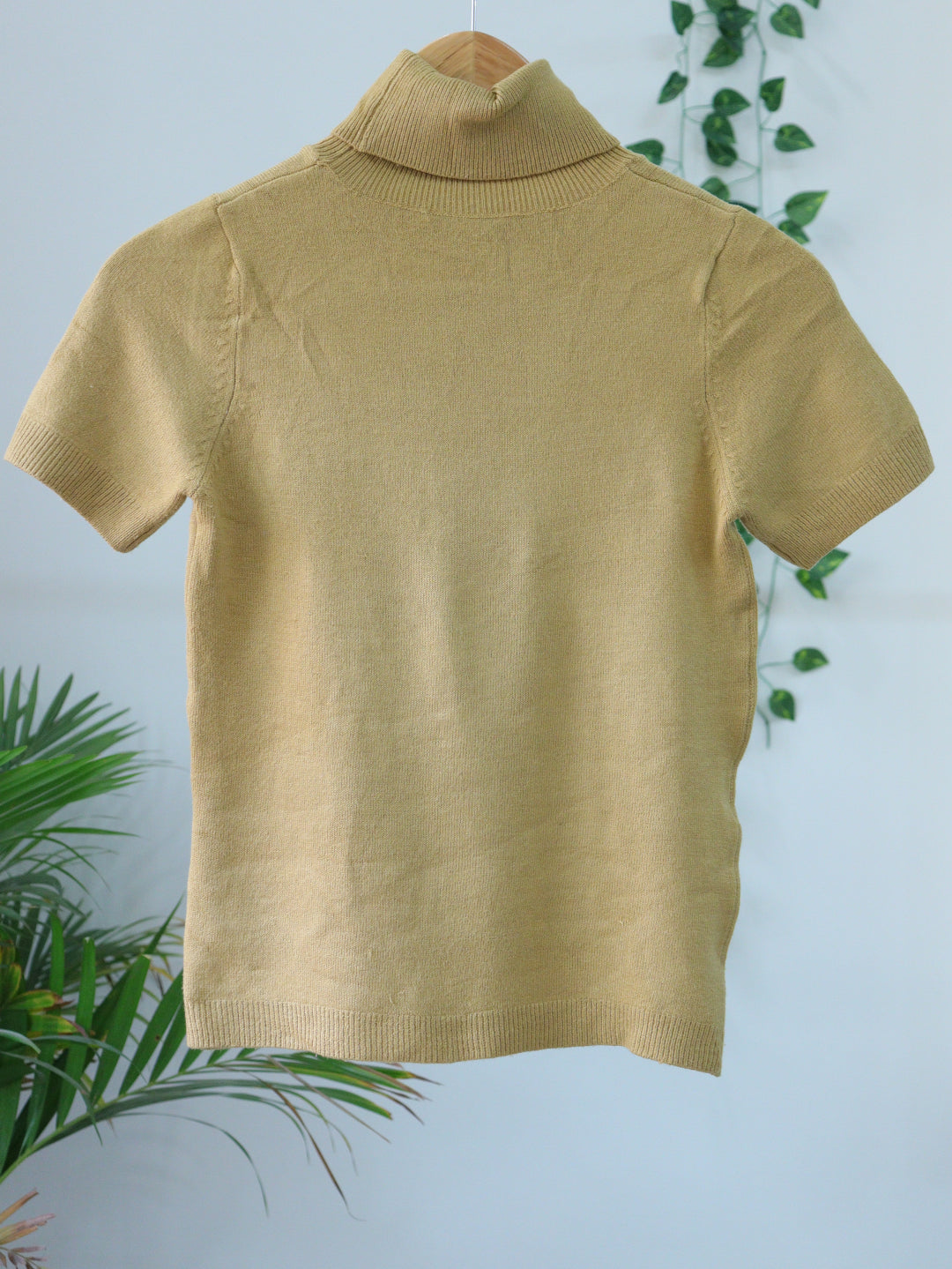 Yellow Turtle Neck - 34"