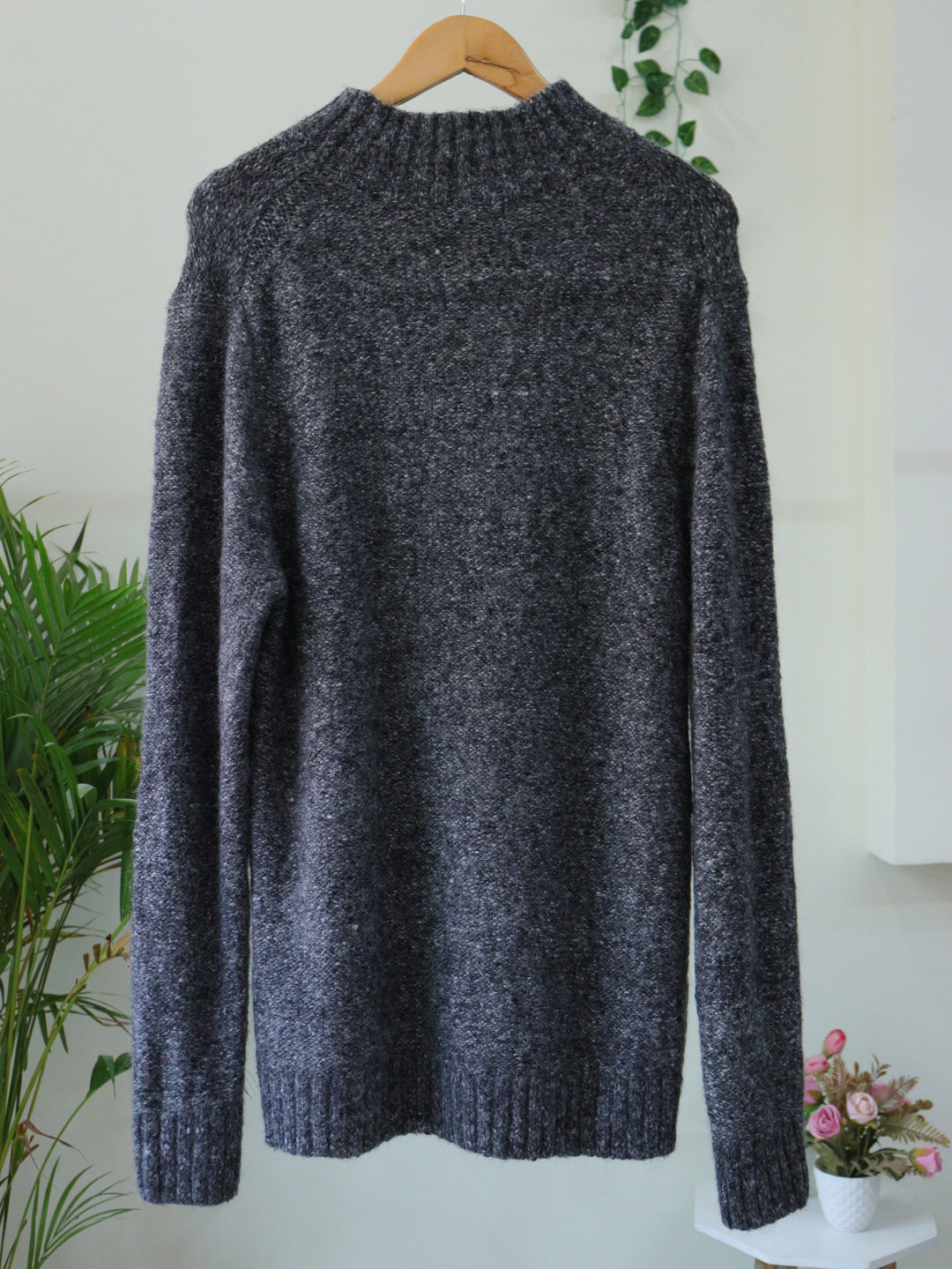 Grey Turtle Neck - 42"