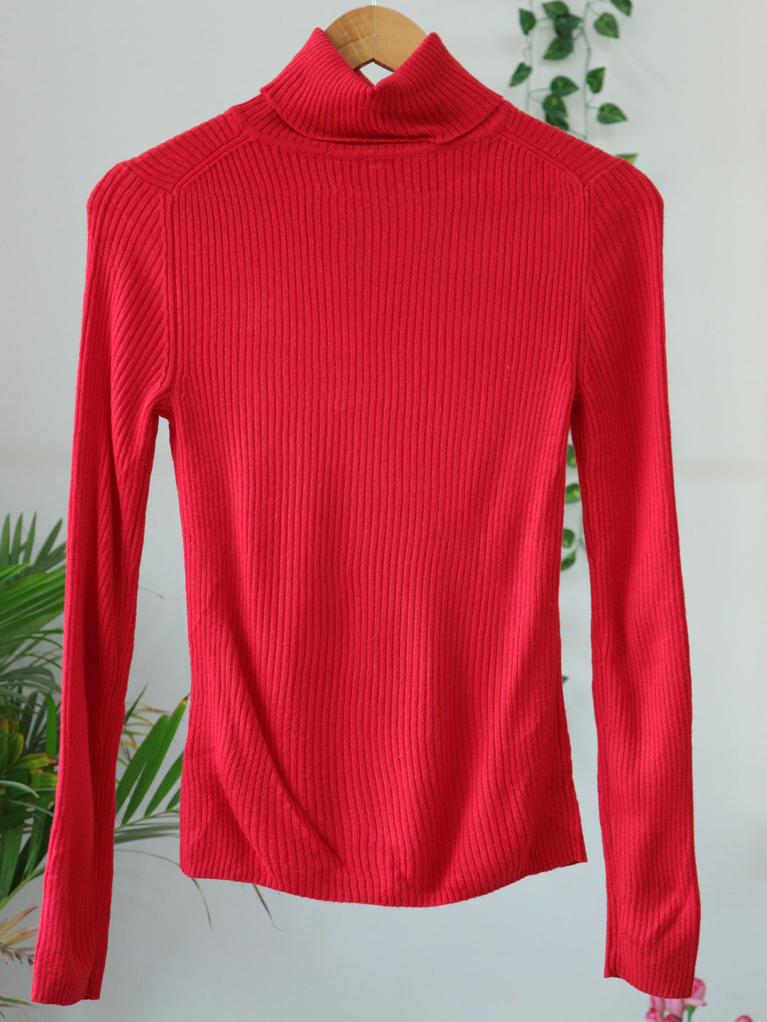 Red Turtle Neck - 36"