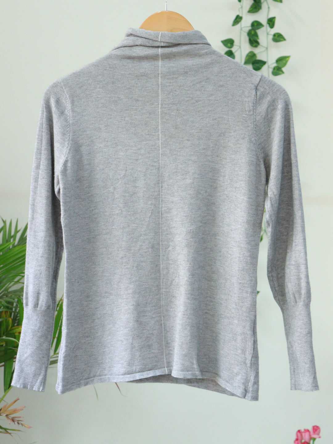 Grey Turtle Neck - 34"