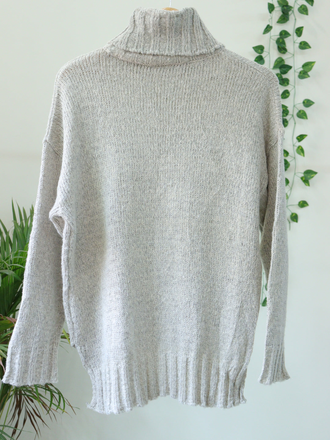 Grey Turtle Neck - 44"