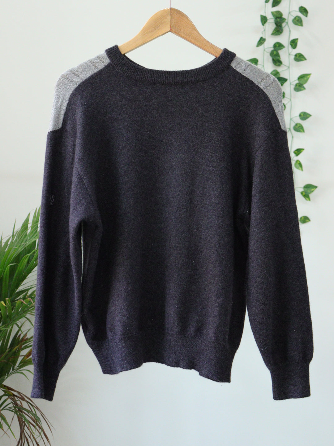 Grey Pullover - 42"