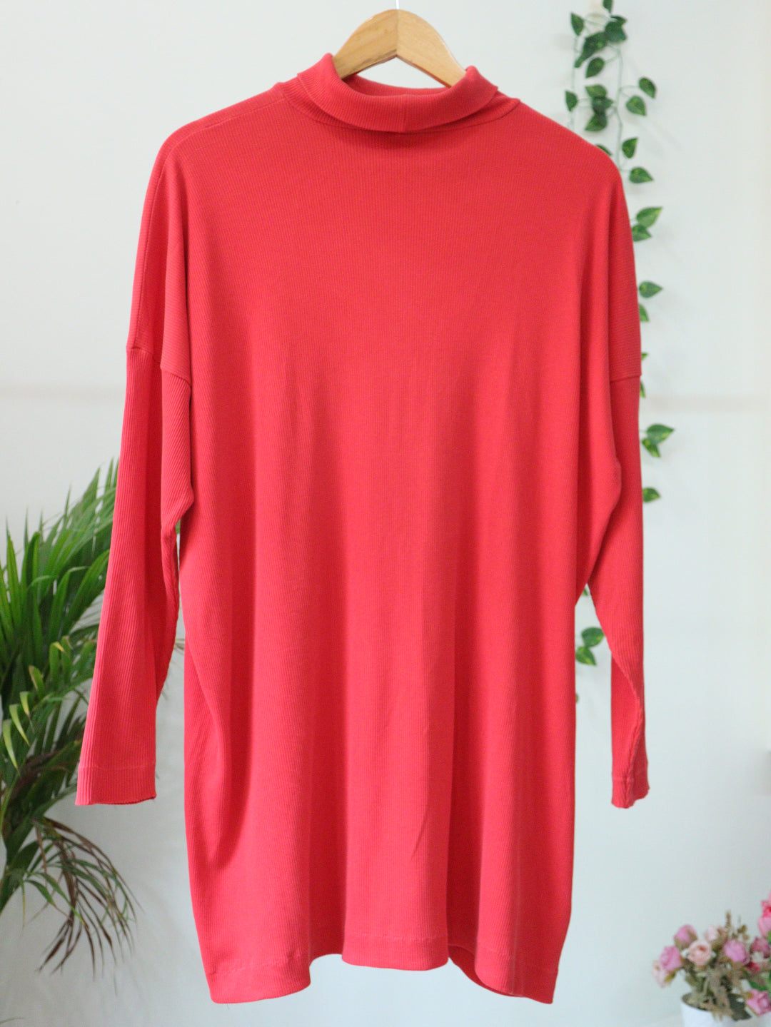 Red Turtle Neck - 42"
