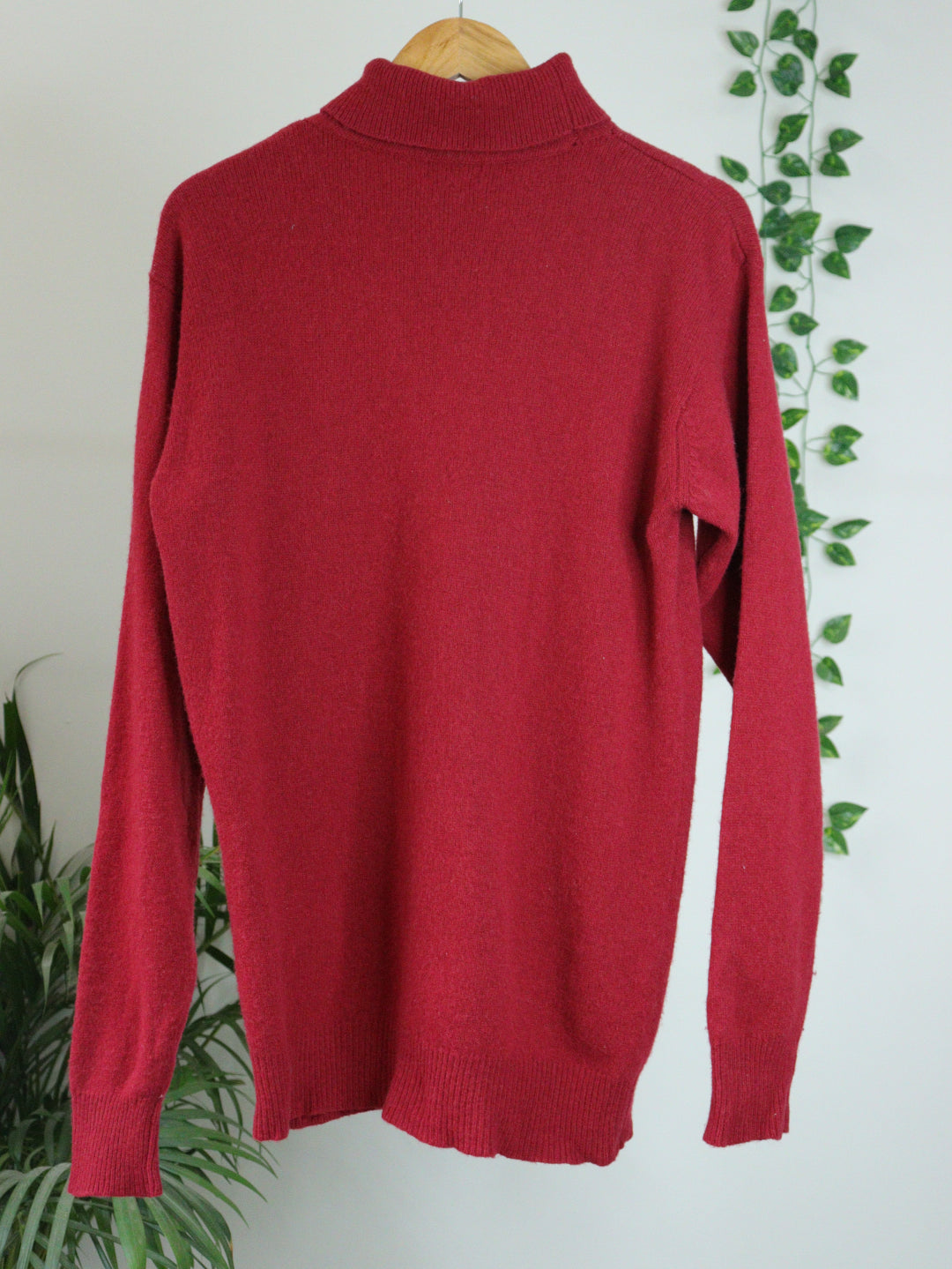 Maroon Turtle Neck - 40"