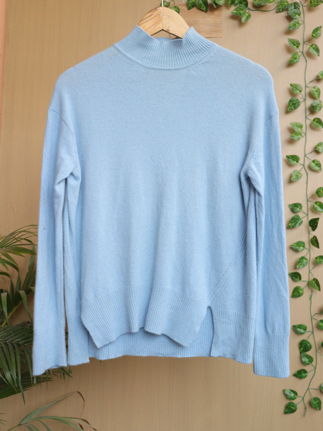 Blue Turtle Neck - 40"