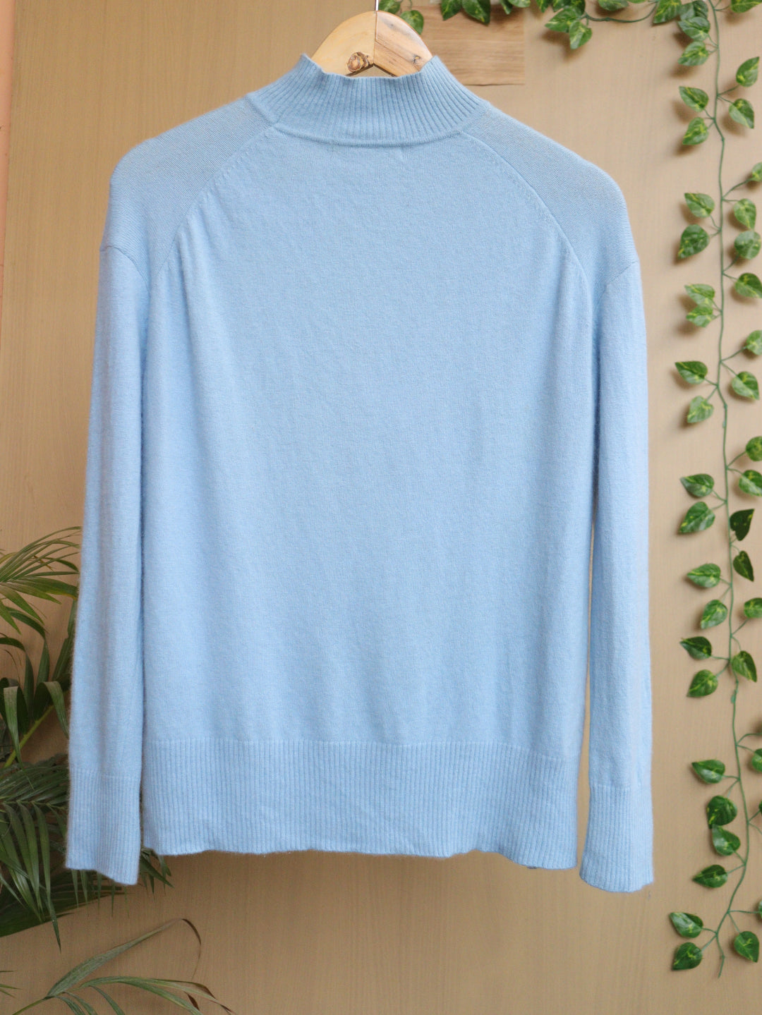 Blue Turtle Neck - 40"