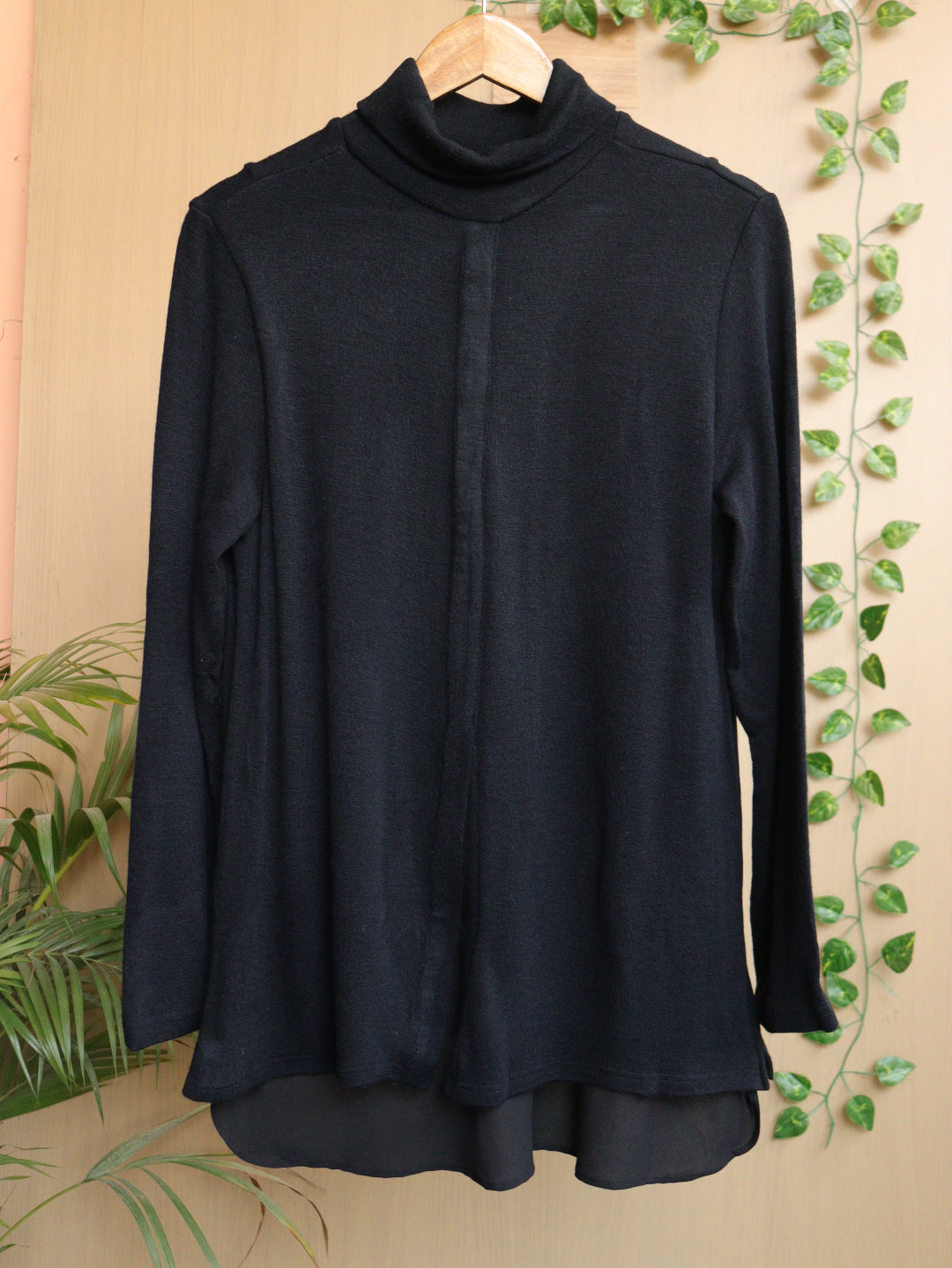 Black Turtle Neck - 40"