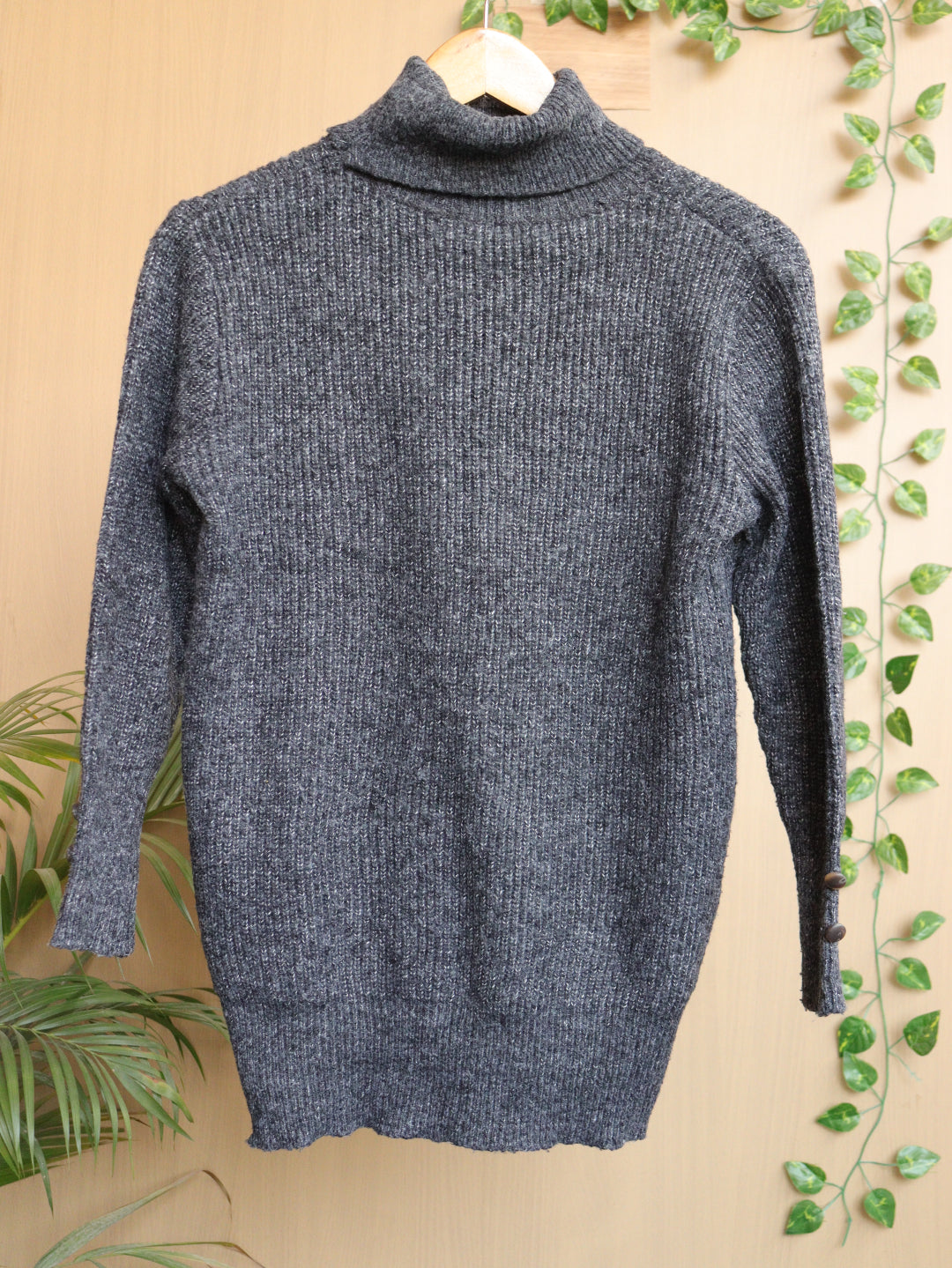 Grey Turtle Neck - 40"