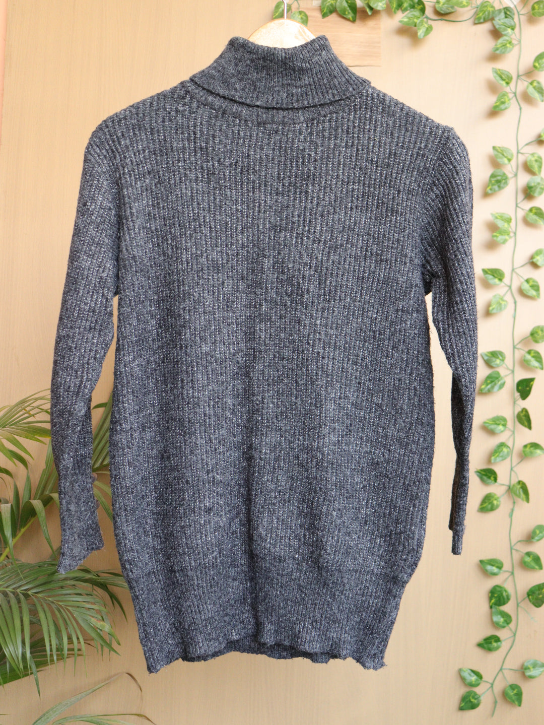 Grey Turtle Neck - 40"