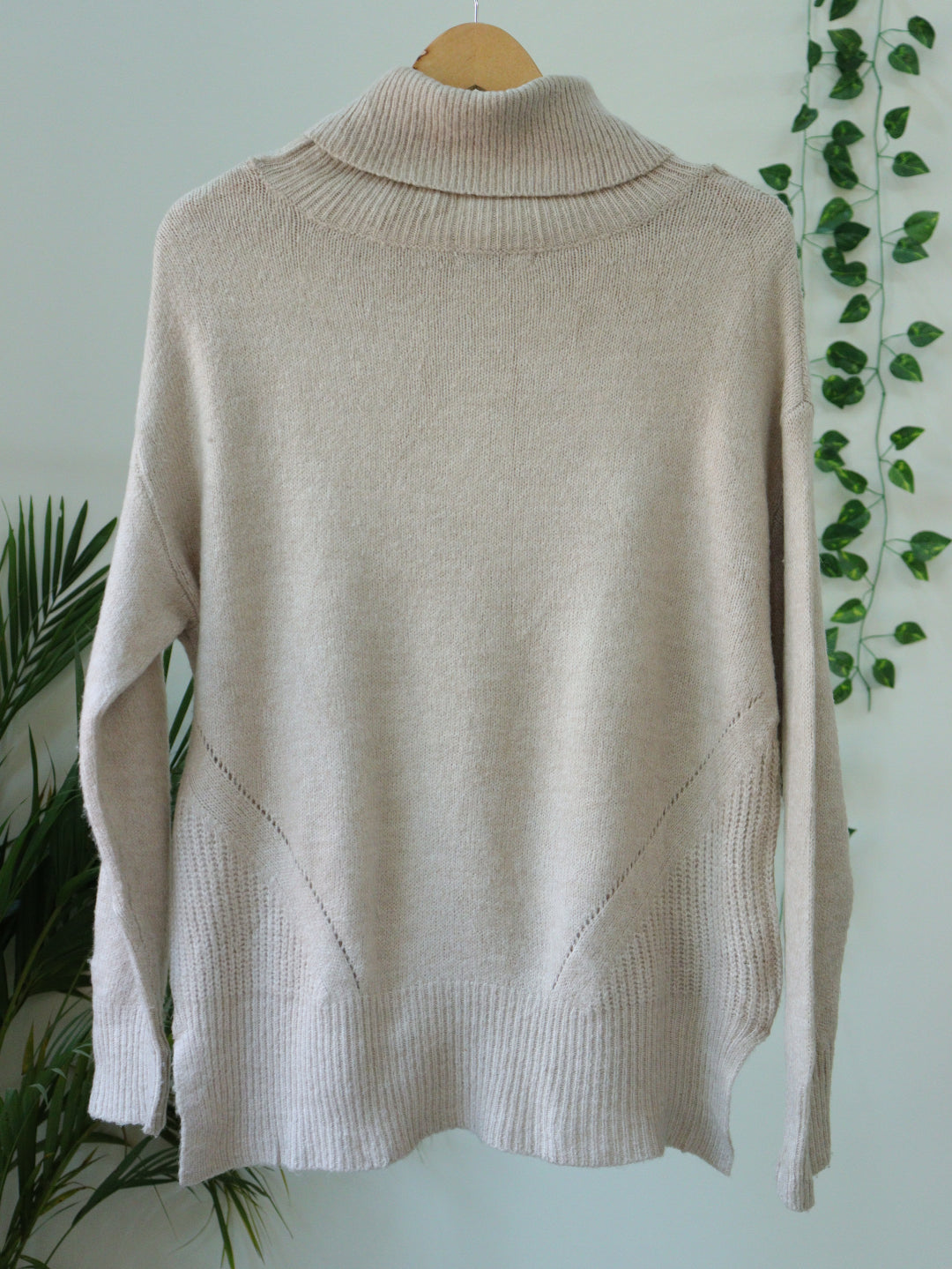 Cream Turtle Neck - 42"