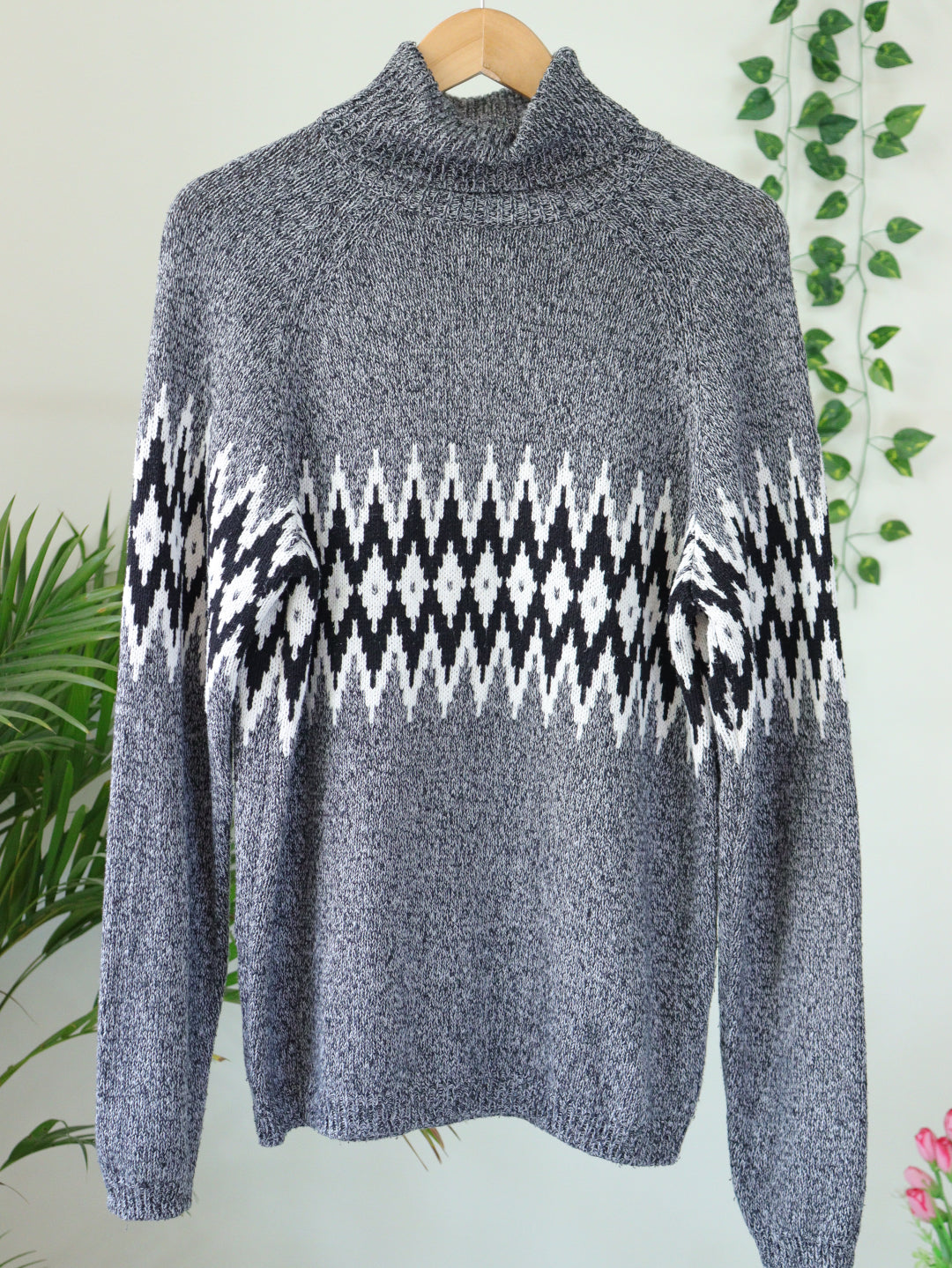 Grey Turtle Neck - 44"