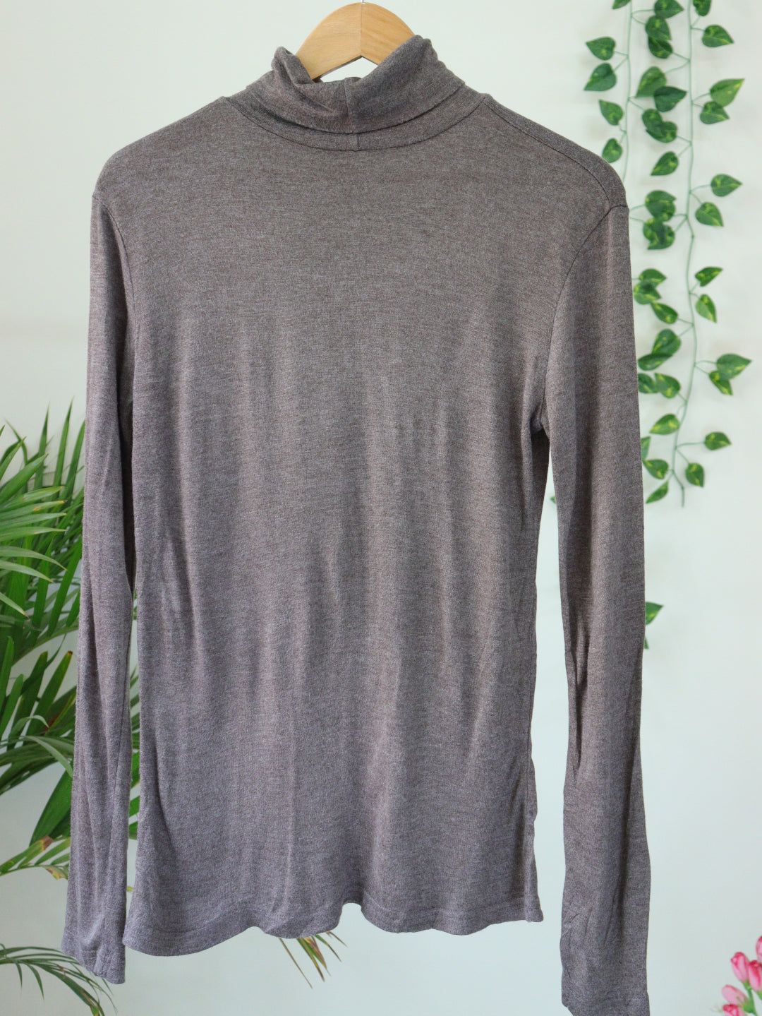 Grey Turtle Neck - 36"
