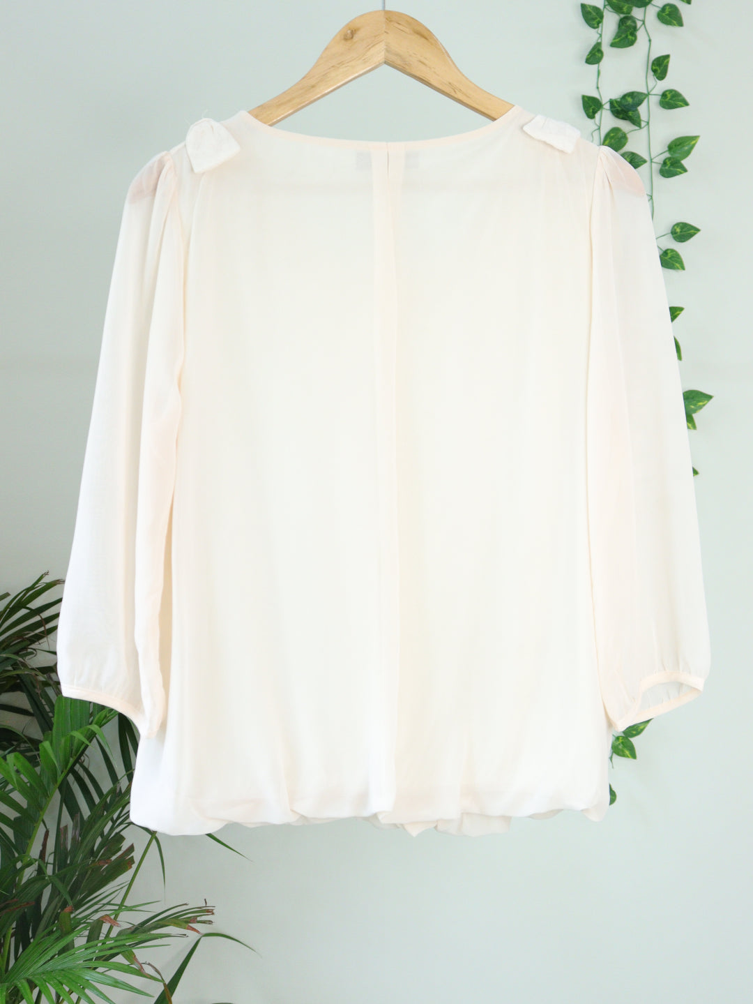 Cream Top - 38"