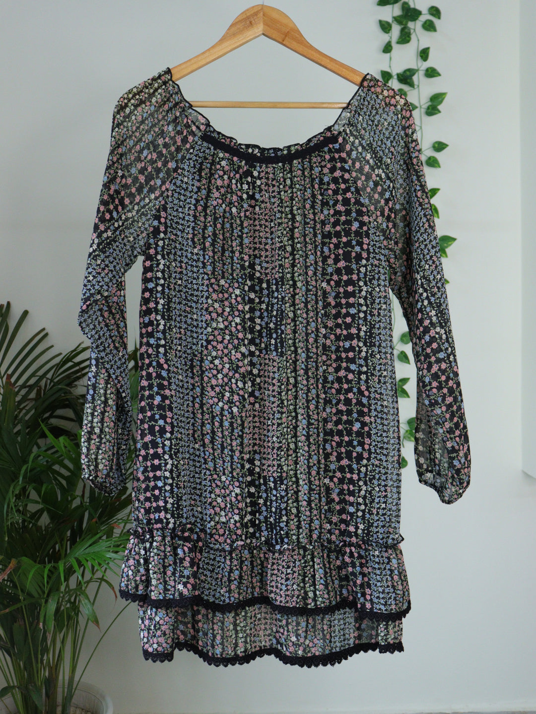 Black Printed Top - 40"