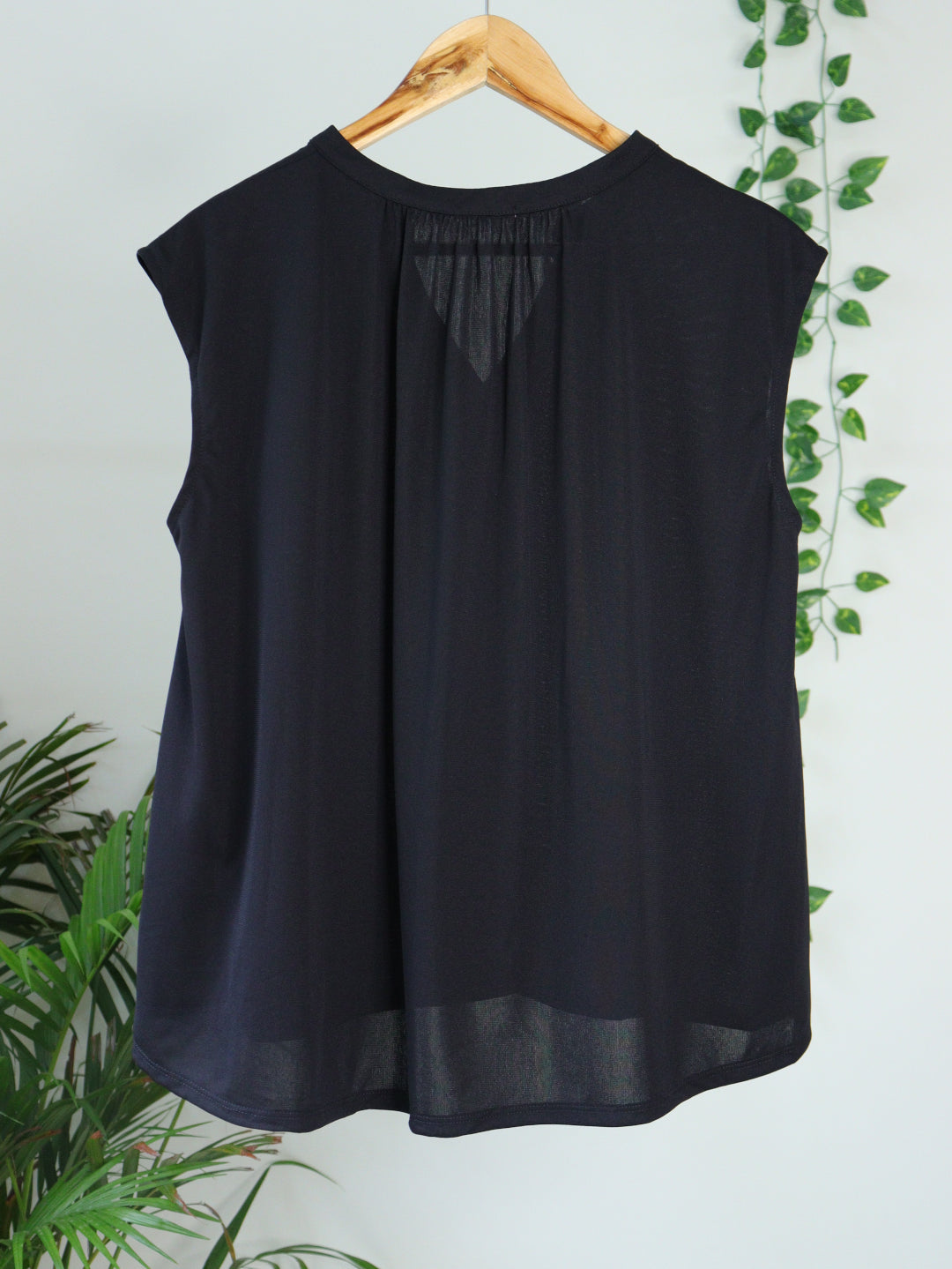 Black Top - 38"