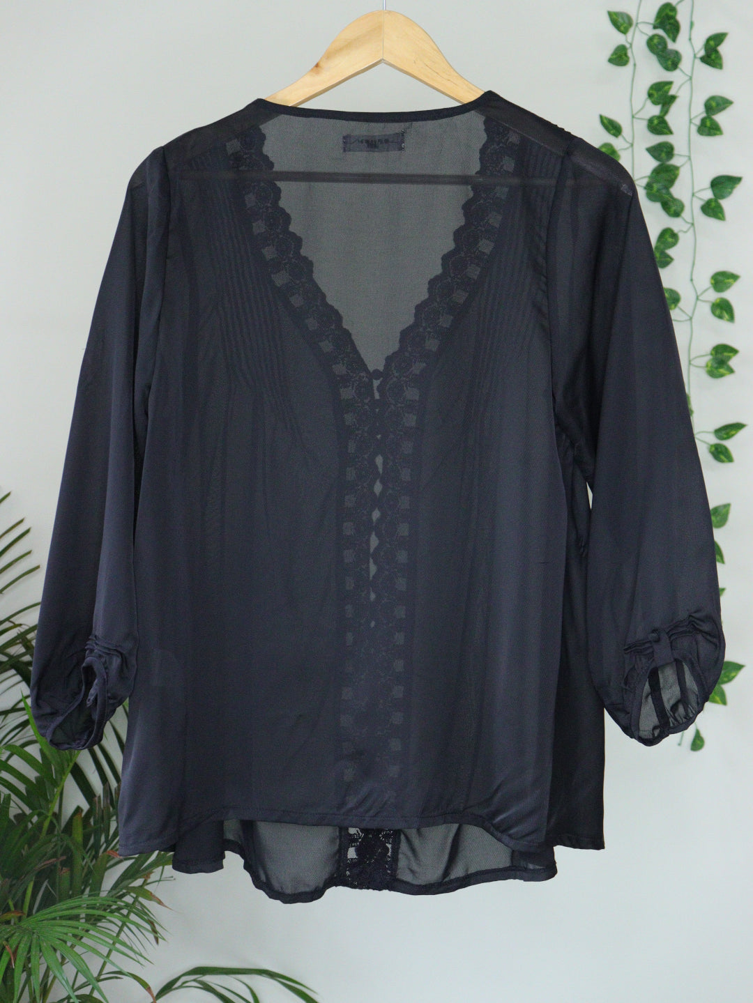 Black Shrug - 36"