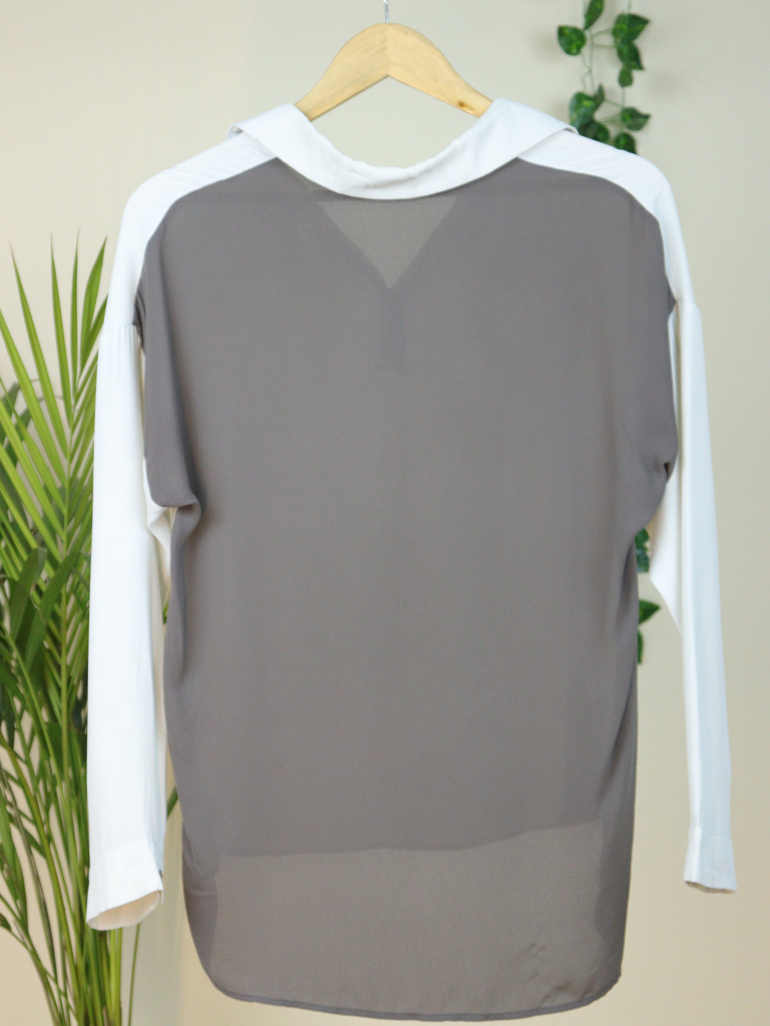 White collar Top - 40 "