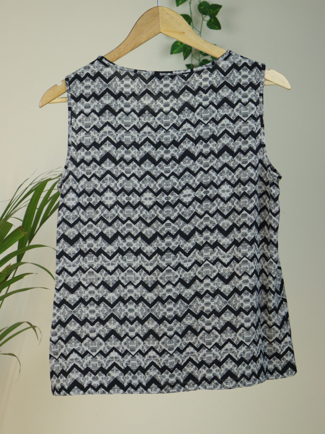 Calvin Klein Top - 38"