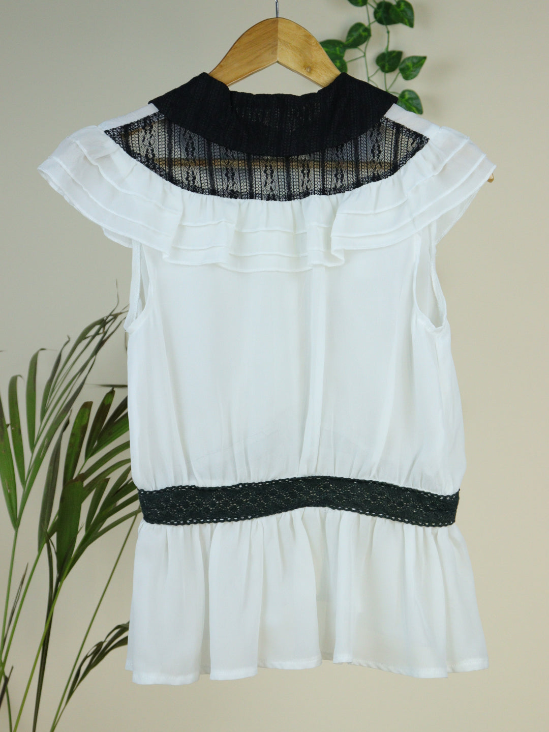 White & Black Top - 34"