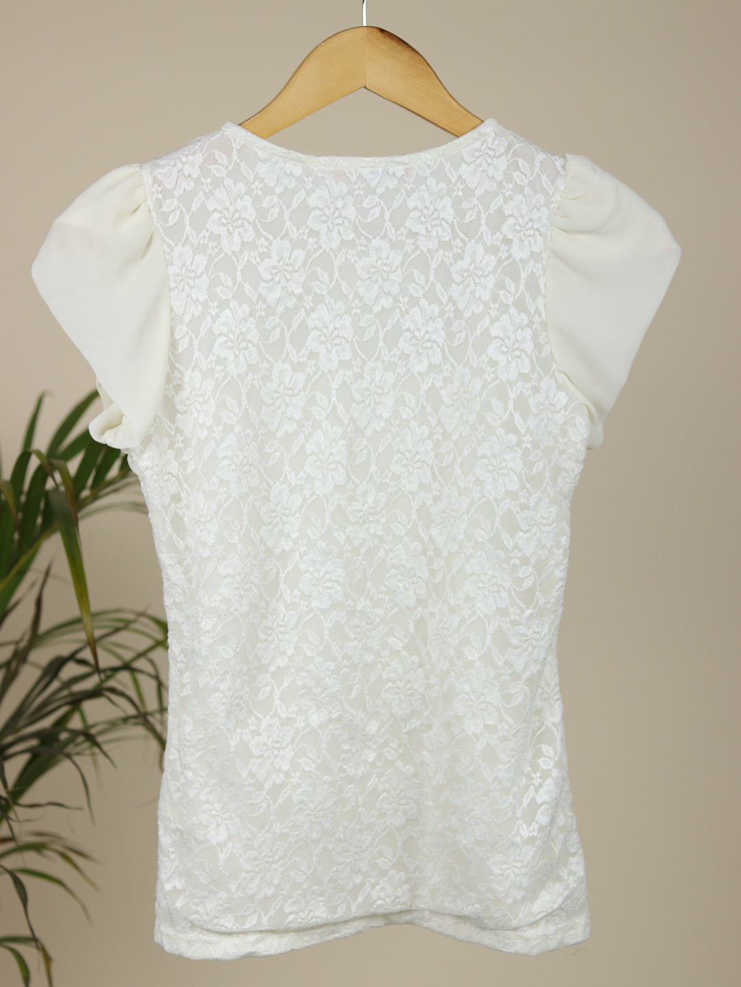 Cream Lace Top - 33"