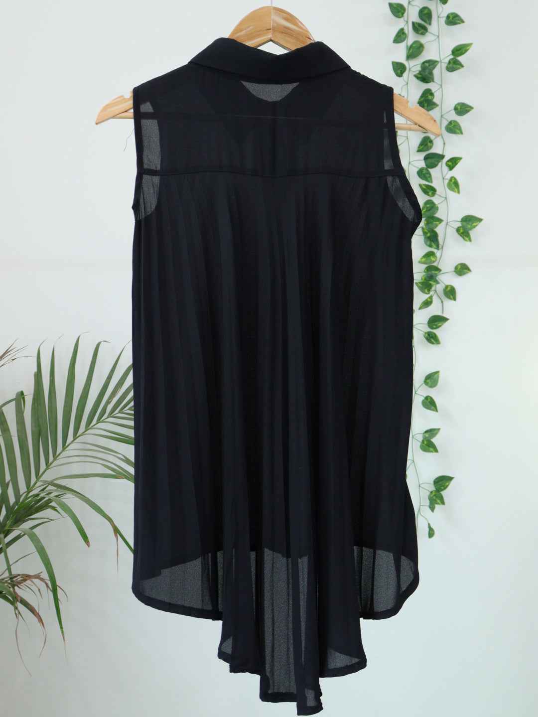 Black Pleated Top - 32"