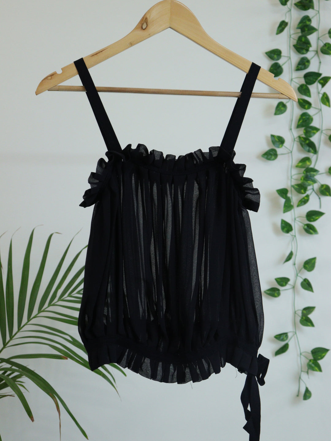 Black Crop Top - 32"