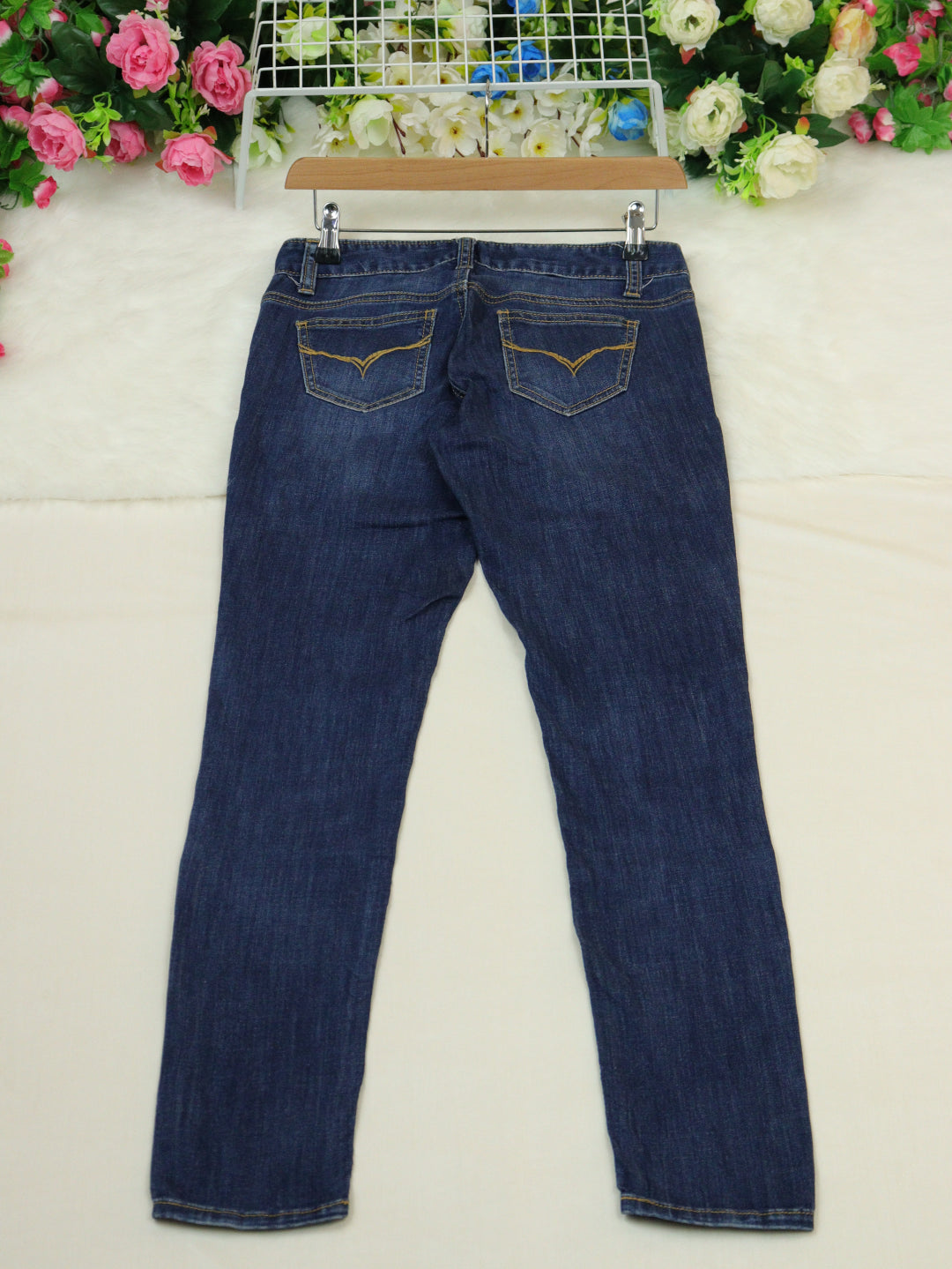 Shaded Blue Jeans - 28"