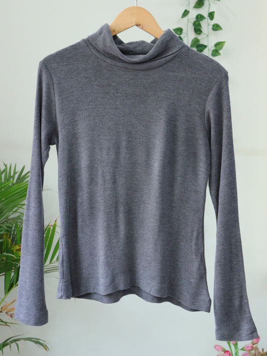 Grey Turtle Neck - 38"