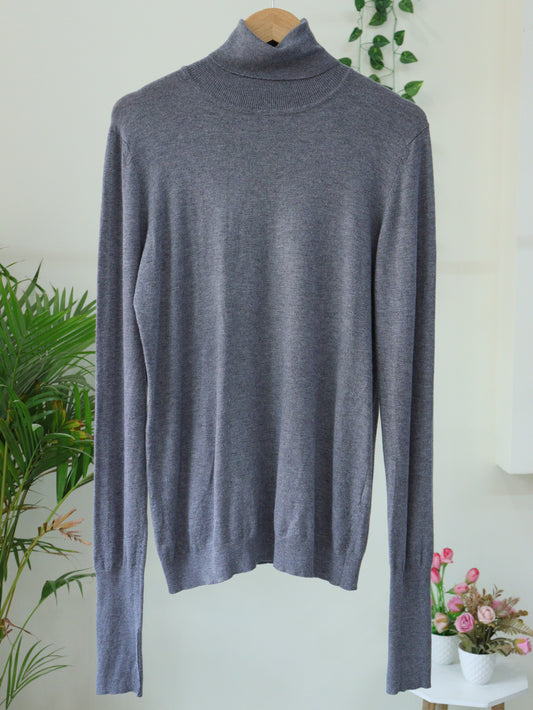 Grey Turtle Neck - 40"