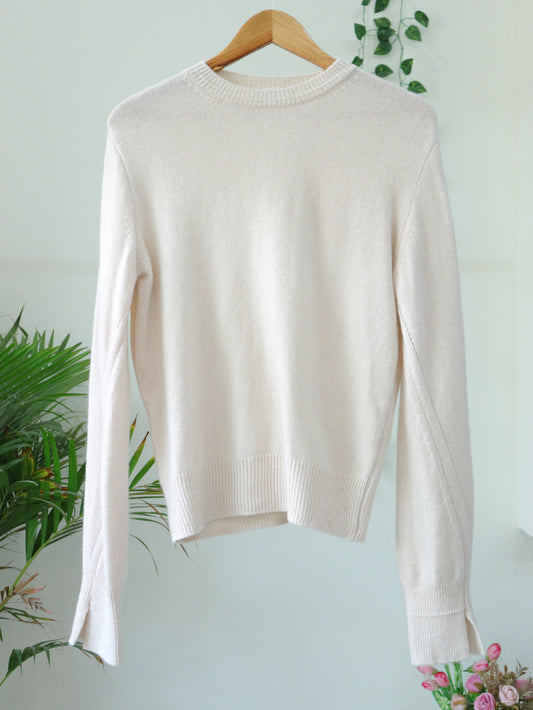 Off-White Pullover - 42"