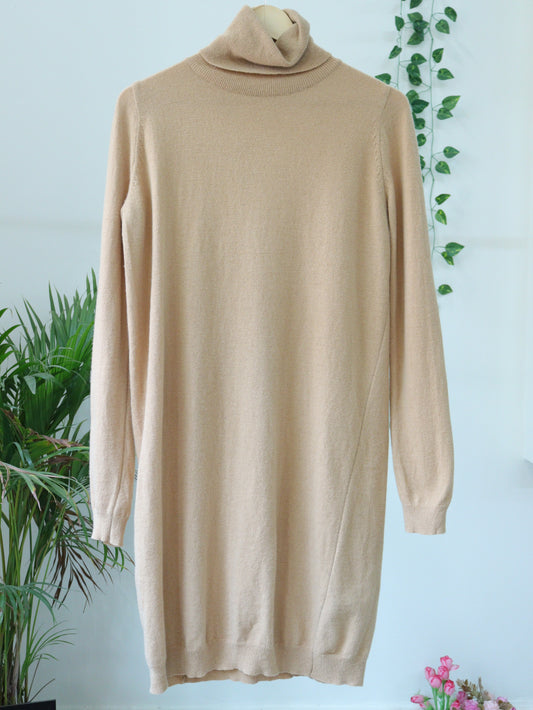Cream Turtle Neck - 42"
