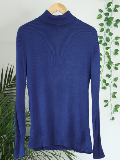 Blue Turtle Neck - 40"