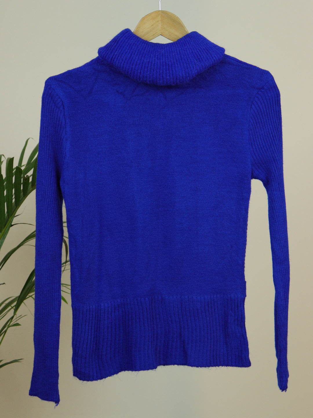 Blue Turtle Neck - 36"