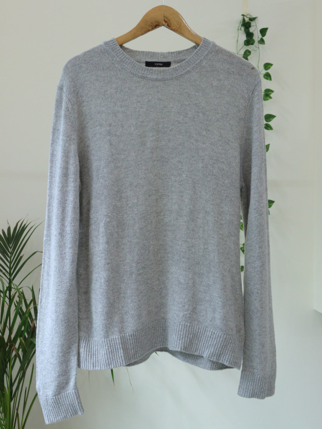 Grey Pullover - 42"
