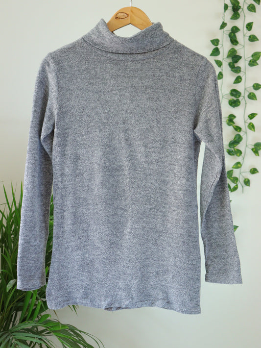 Grey Turtle Neck - 34"