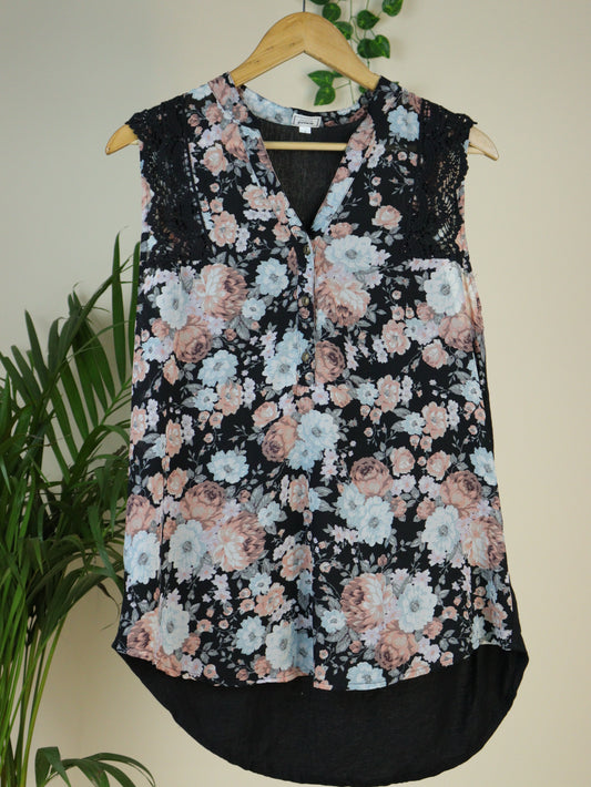 Floral Black Top - 34"